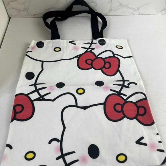 Hello Kitty Handbags - 444  NEW HelloKitty Tote bag